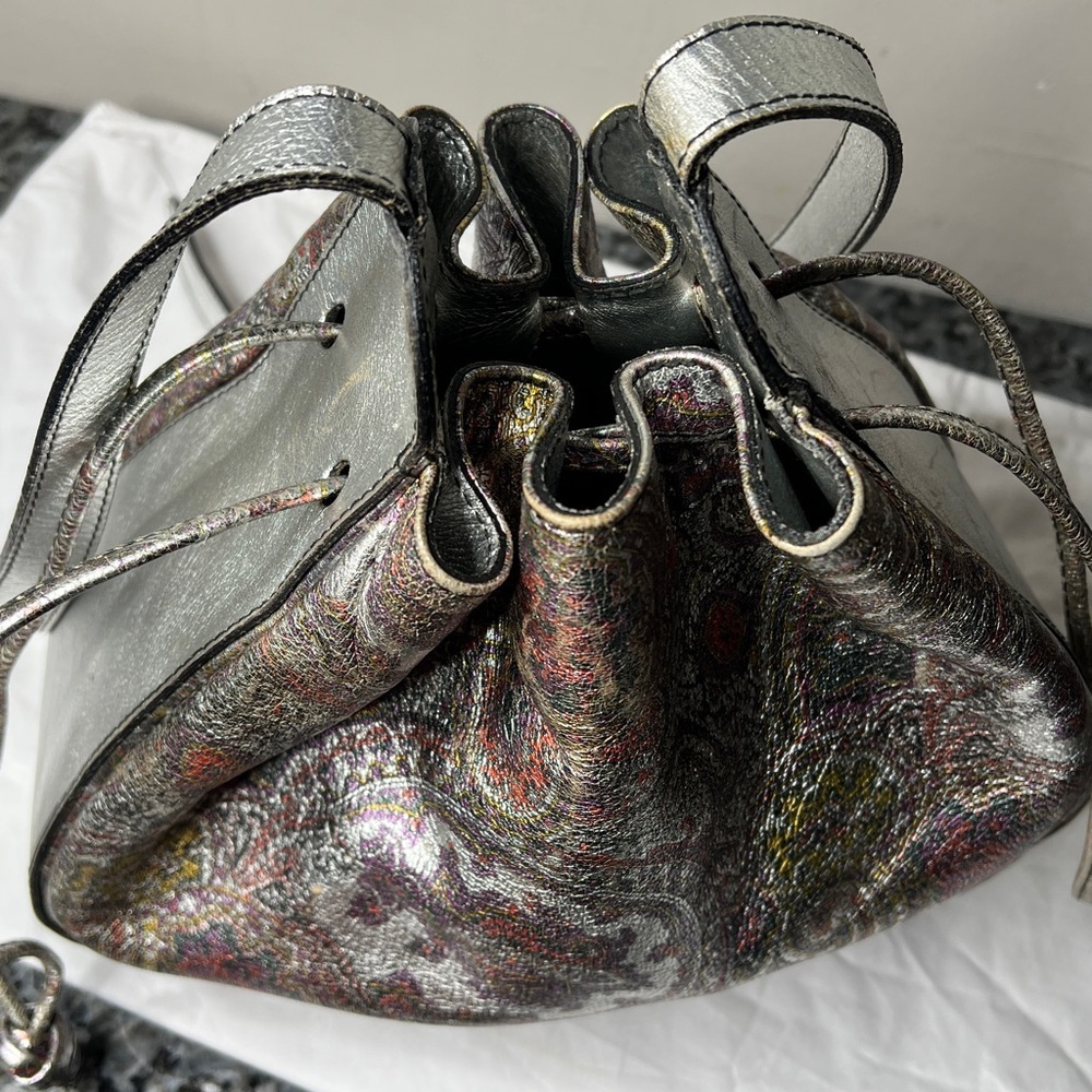 Furla Vintage Silver Leather Cinch Semi Structured Bucket Bag Made in Italy - Picture 10 of 16